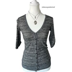 Y2K “Dex” Grey Knit Button-up V-Neck Quarter Sleeve Top